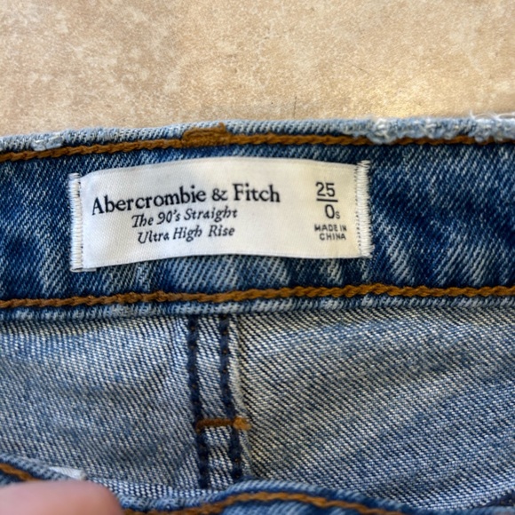 Ultra High Rise 90s Straight Jean - Picture 3 of 5